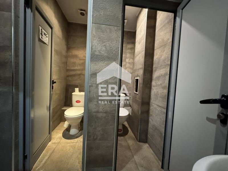 Дава се под наем Офис в Силистра, Център - 188 кв.м за 1534 € - Снимка #3