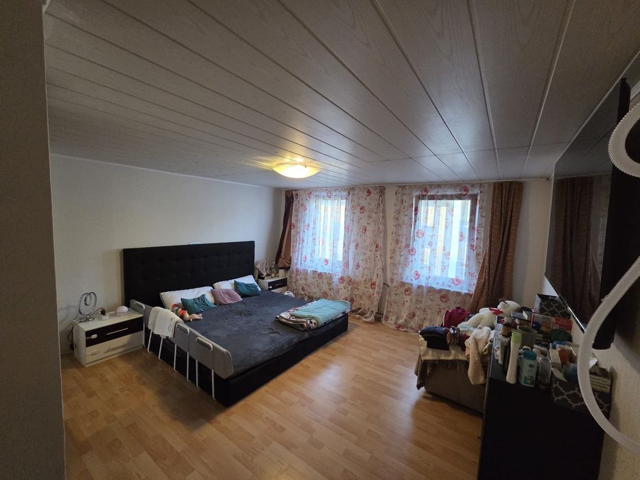 Casă Germania 210 mp + spațiu comercial 70 mp – aproape de Plauen