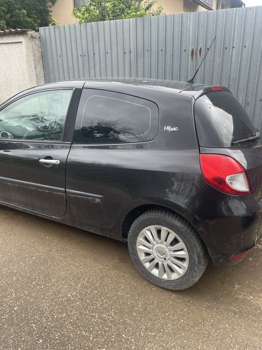 Jante renault/injectoare/turbo/cutie/alternator/compresor/faruri /aripi/radiator/ventilator/haion/punte/egr/pompa servo/renault clio 1.5 dci 2010 63kw