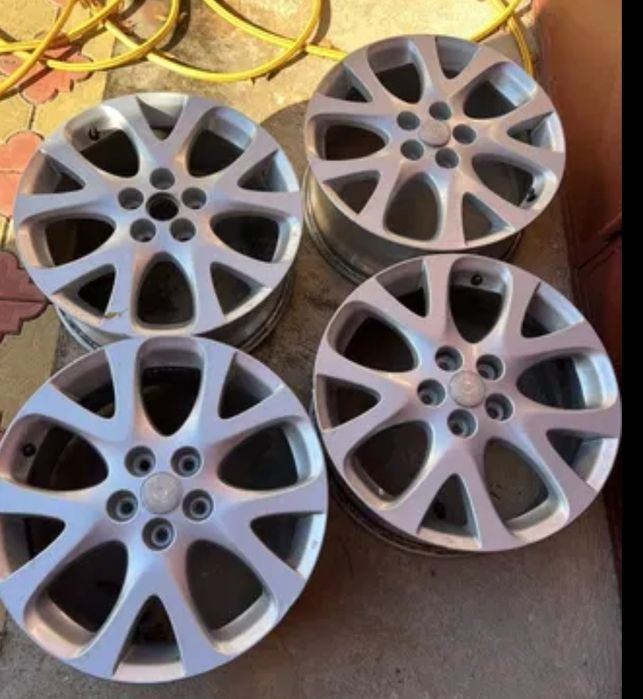 Продам диски R17 5/114.3