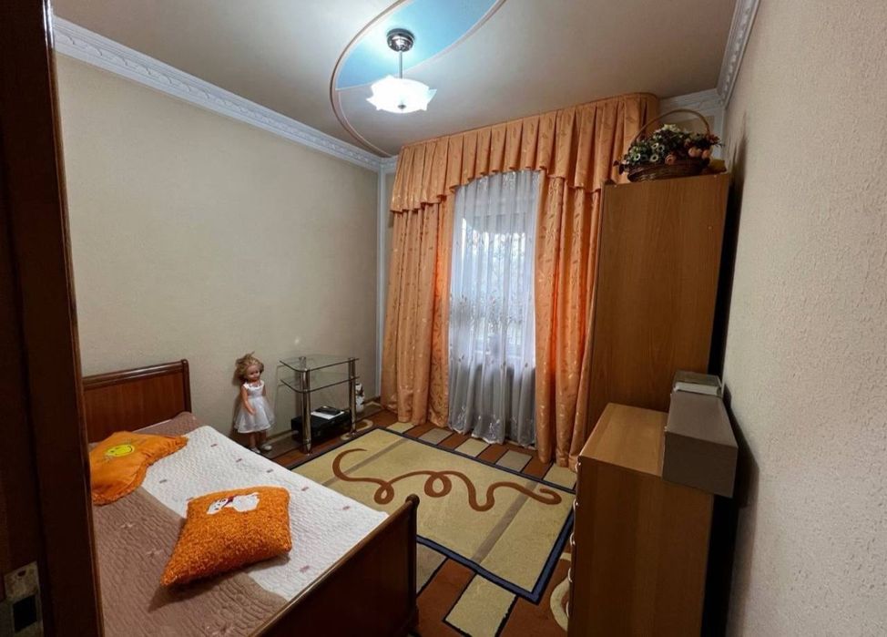 Юнусабад 19кв 3/3/5 Балкон: 2*6