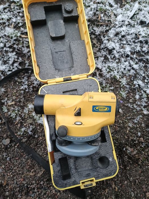 Нивелир оптический