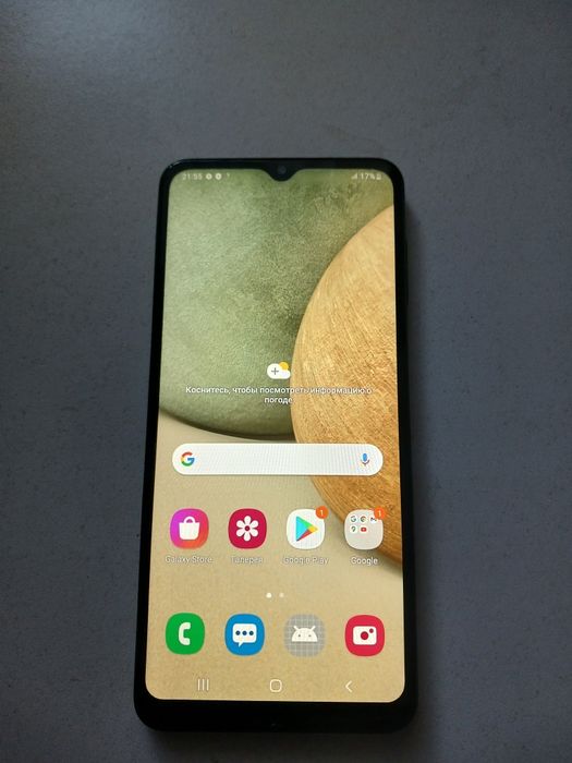 Продам Samsung A12 память 4/64