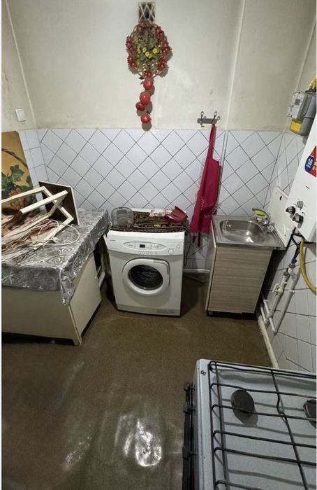Срочно Продаеться 2-ком квартира городе Чирчике районе Октьябрь