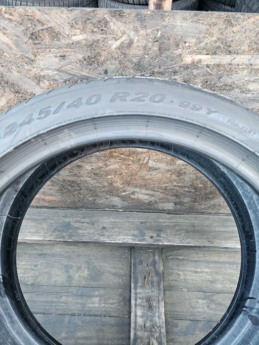 Anvelope in 2 Marimi 275 35 20//245 40 20