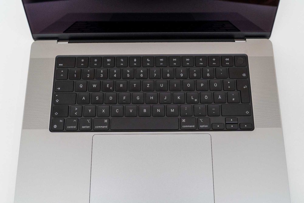 Apple MacBook Pro 16" - M3 Max / 48GB RAM / 1TB - Гаранция