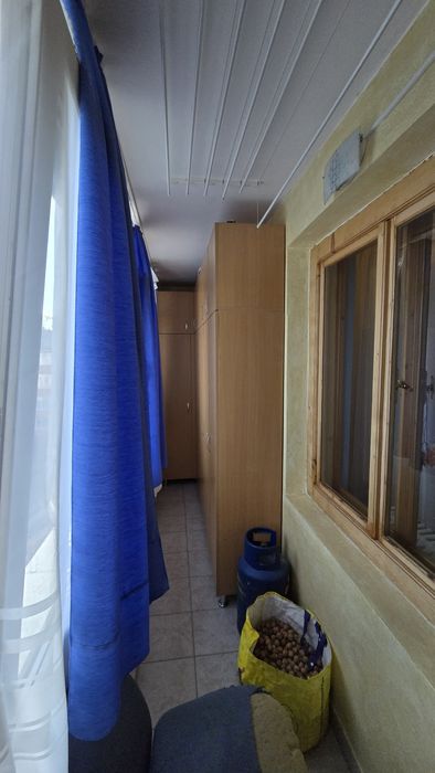 Inchiriez apartament 2 camere, 50mp, Central (Str. Bogdan Voda) + Boxa