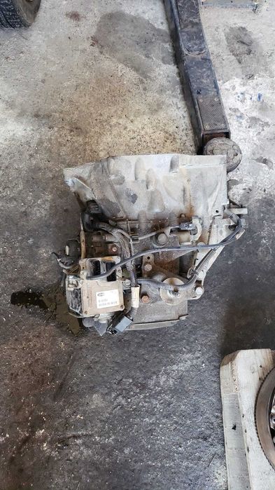 Cutie semi-automata Citroen C4 grand picasso  1.6 Hdi - cod 9663876280