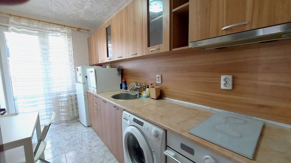 Дава се под наем Тристаен апартамент в София, Лозенец - 96 кв.м за 800 € - Снимка #2