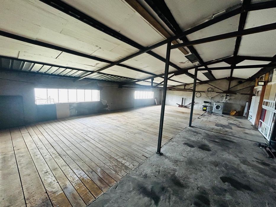 Spațiu de închiriat 242m2 albota