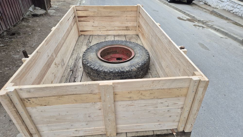 Remorcă  Tractor  Roti Mari