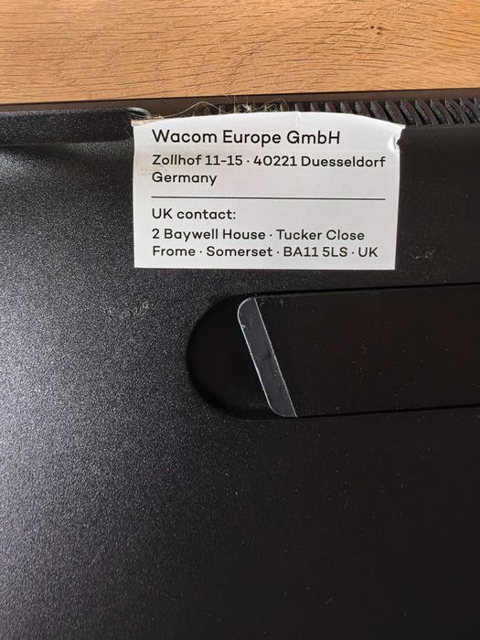 Графичен дисплей таблет Wacom Cintiq 16 - DTK-1660K0B