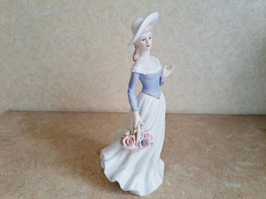 Статуэтки фарфор