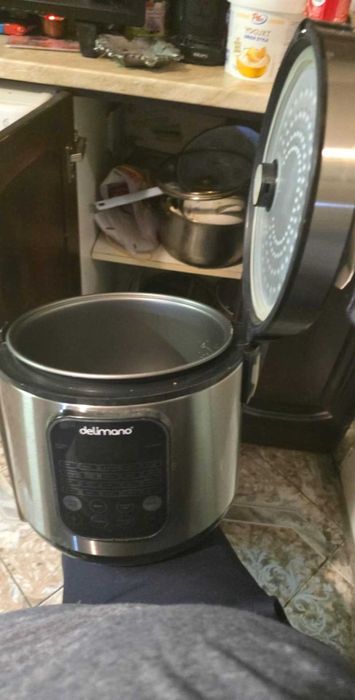 Продавам мултикукър 20 в 1