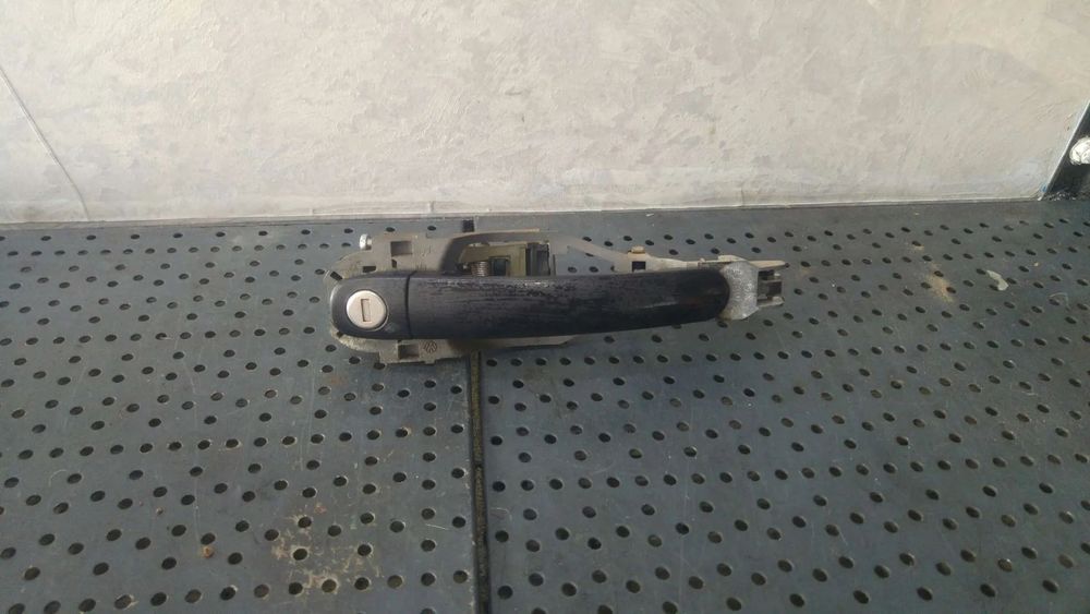 Maner usa dreapta fata vw polo 9n