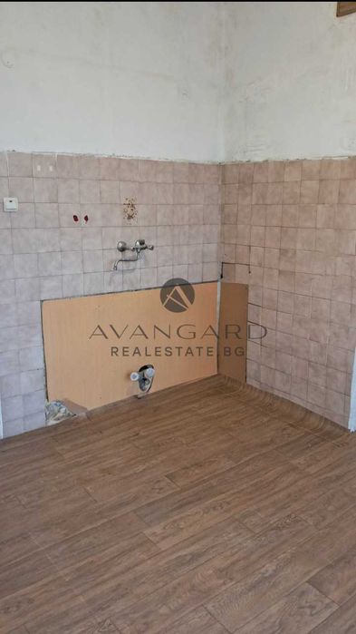 Продава се Тристаен апартамент в Пловдив, Център - 70 кв.м за 1608 €/кв.м - Снимка #1