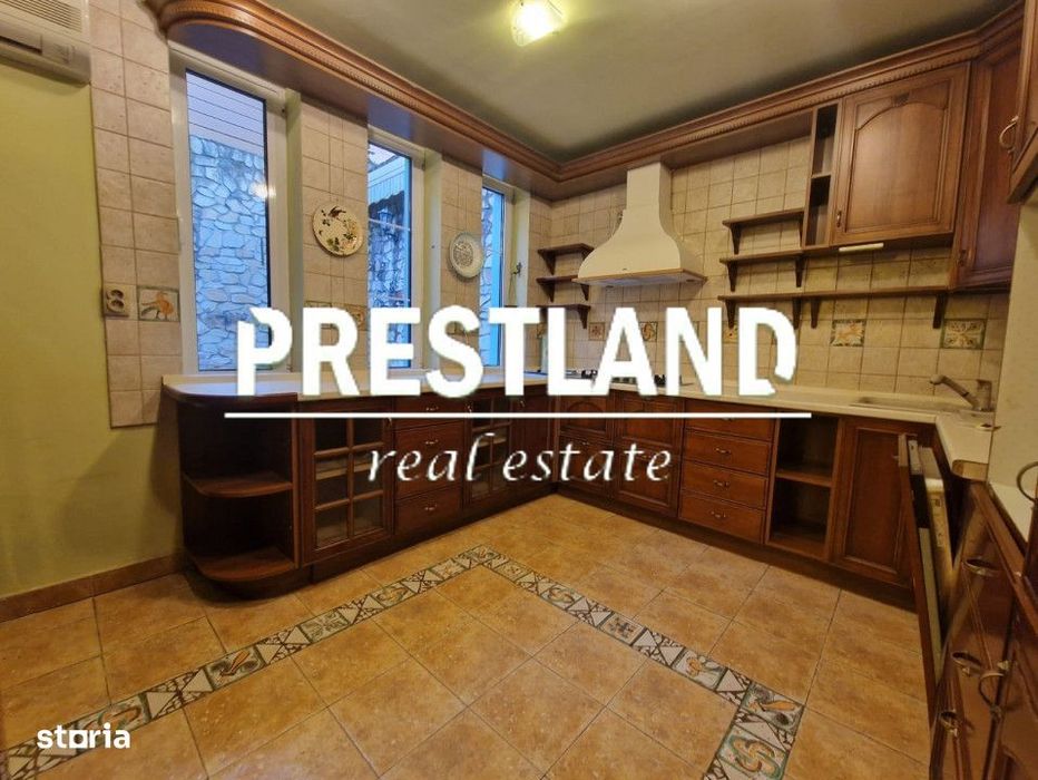 Vila zona Sub Arini!!