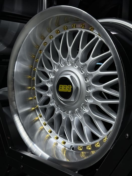 BBS RC 090 R17 Разно Широкие