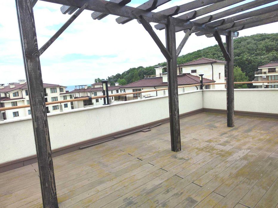 Продава се Тристаен апартамент в с. Шкорпиловци, Област Варна - 212 кв.м за 479 €/кв.м - Снимка #3