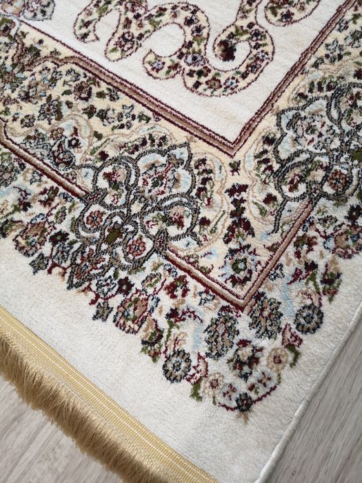 Шёлковый ковёр 2*4 натуральный.