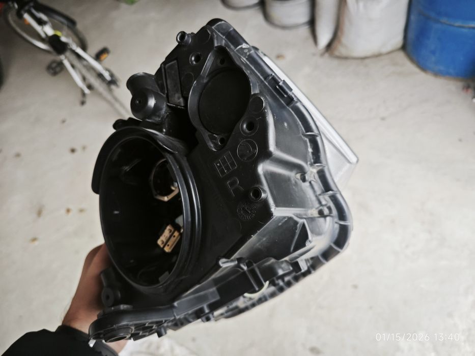 Far xenon Skoda Octavia 3