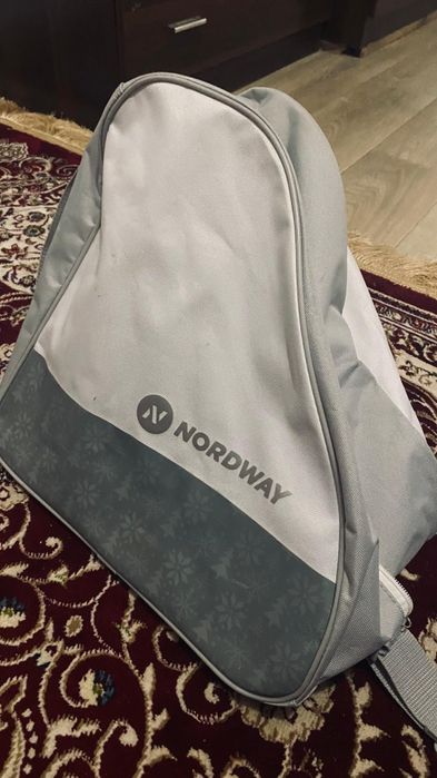 продам коньки женские