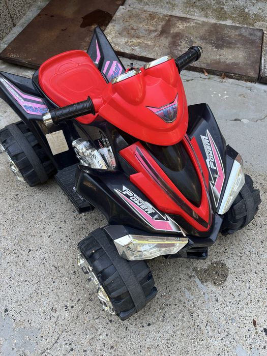 Акумулаторна детска количка