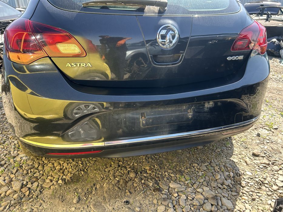 Bară spate completă Opel Astra J facelift 2014