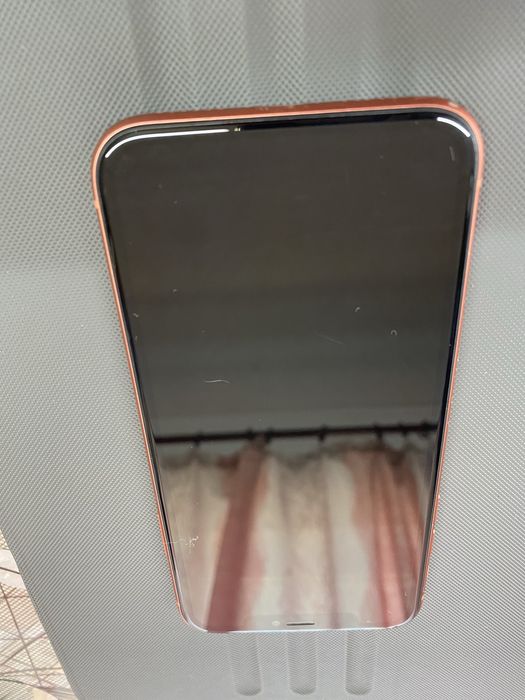 Продам Iphone XR