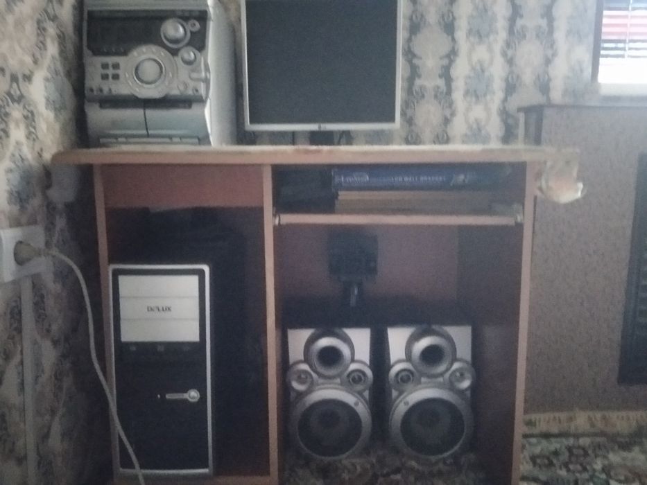 Продаётся музыкальный центр