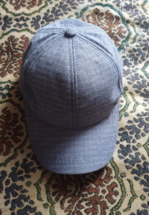 Продам бейсболку.