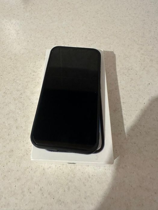 Айфон 12 на 64 гб