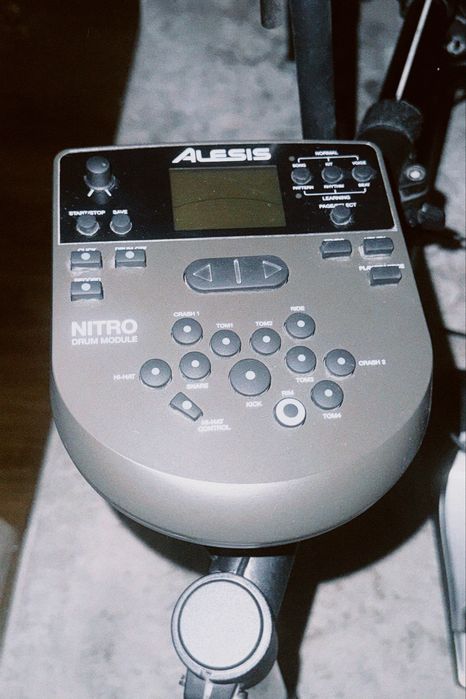Электронная барабанная установка ALESIS NITRO