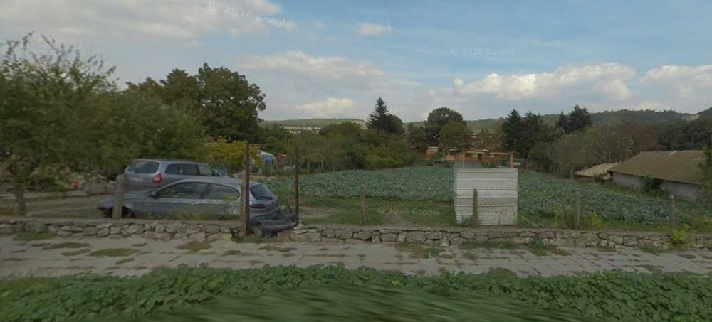 От собственик | Парцел 1837 кв.м | Лице 33 м | 19 км от Варна