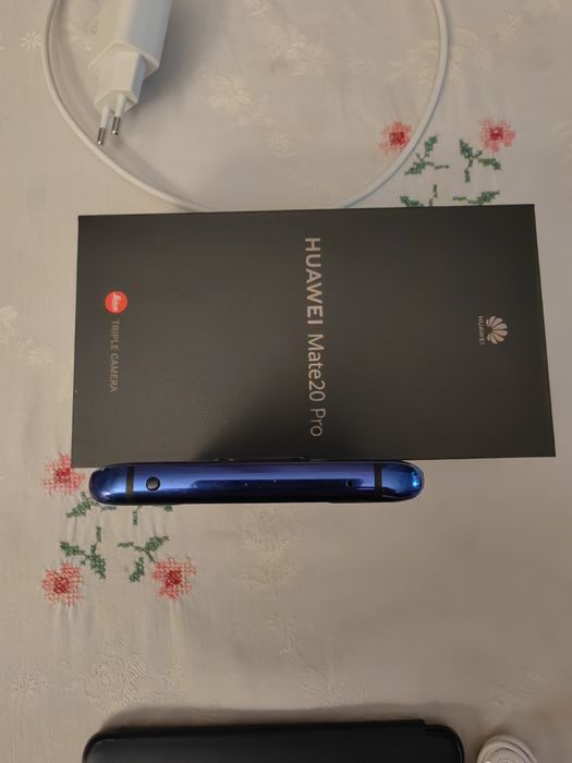 Продавам Huawei mate 20 pro
