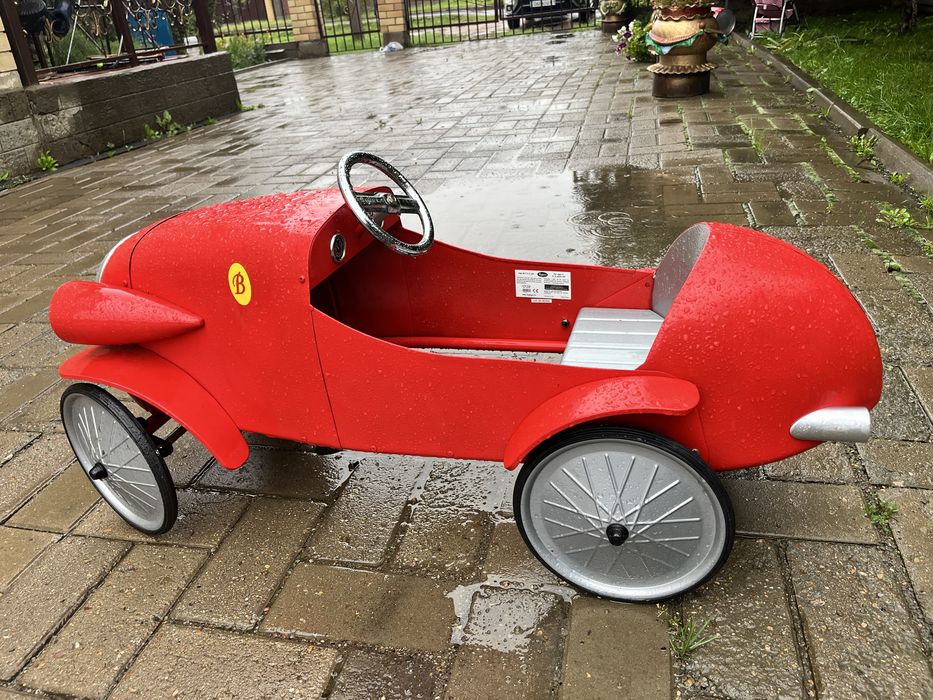 Машинка педальная