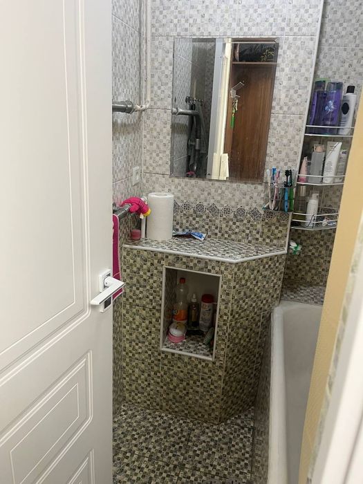 Arenda kvartira Mirobod Tumani Muljal Furqat Bogʻi oldida 3xona 3etaj