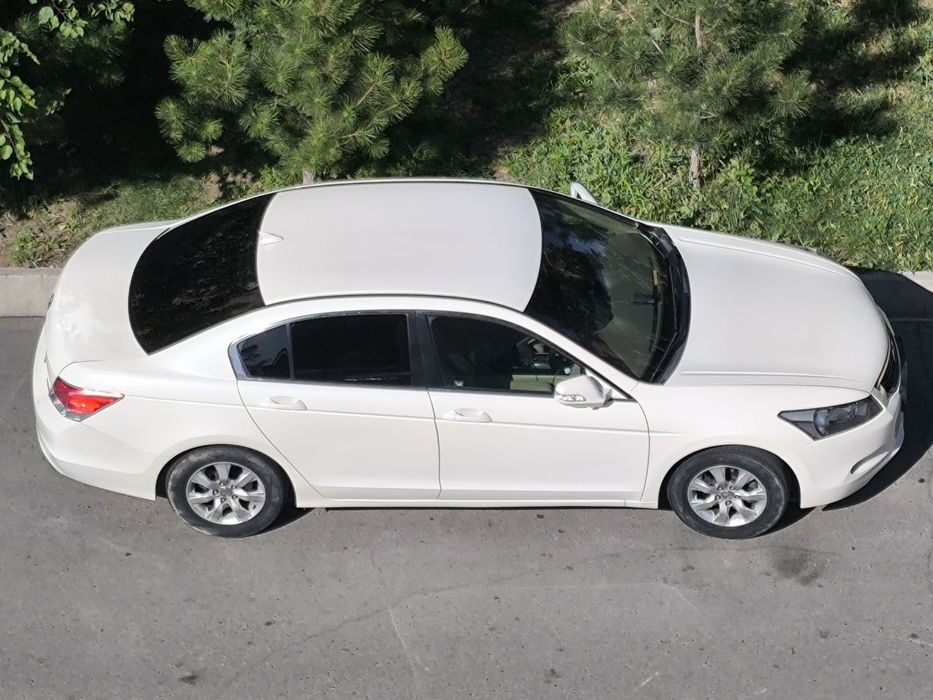 Автомобиль Хонда Аккорд