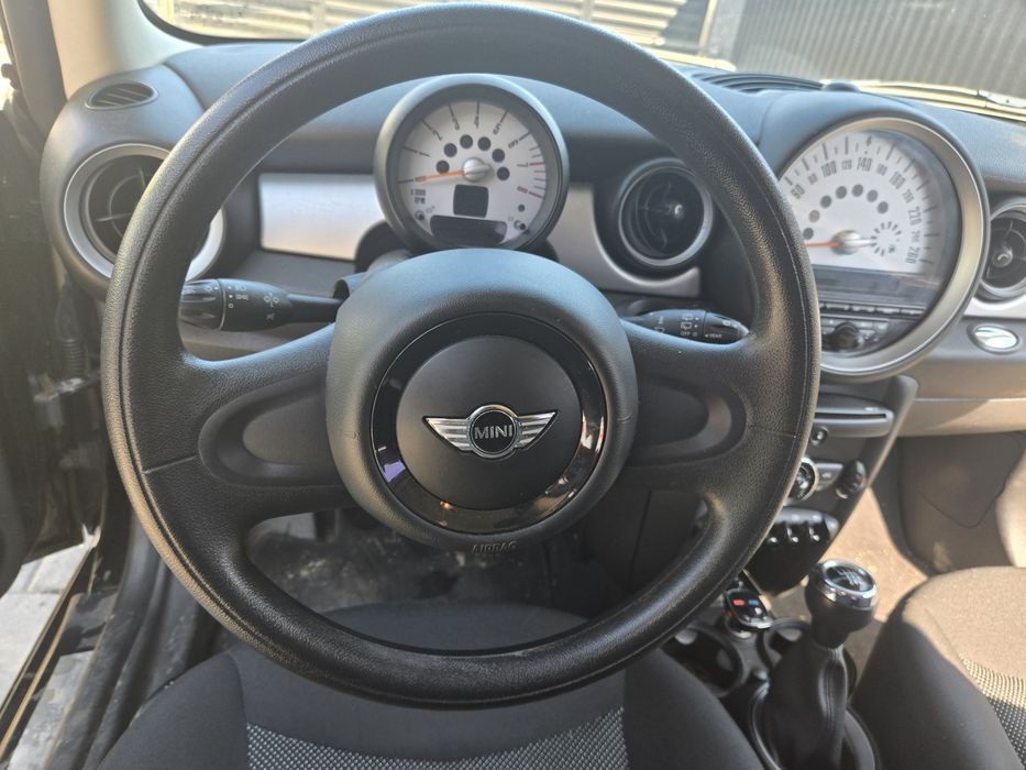 MINI One R56 | 1.6 Benzină | 2013/2014 | Pachet Salt II | Încălzire Scaune & Senzori Parcare