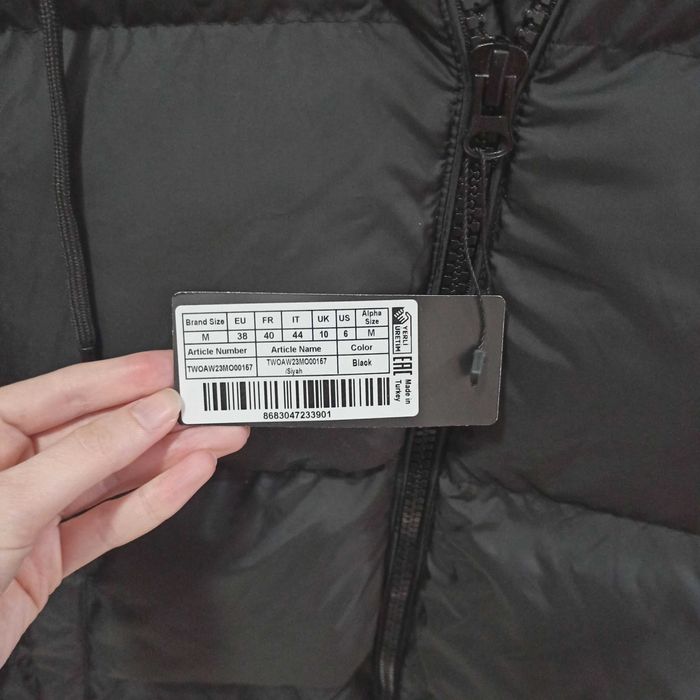 Geaca de iarna femei, marime M/38, negru, noua