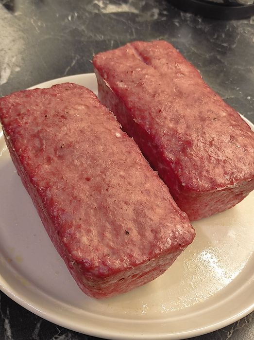 Мясные деликатесы