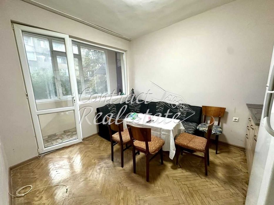 Дава се под наем Двустаен апартамент в Варна, Център - 45 кв.м за 331.5 € - Снимка #1