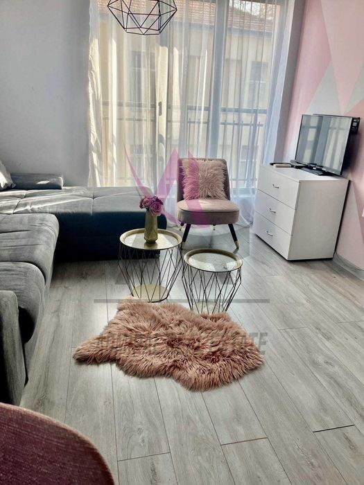 Дава се под наем Двустаен апартамент в Варна, Чайка - 65 кв.м за 700 € - Снимка #2