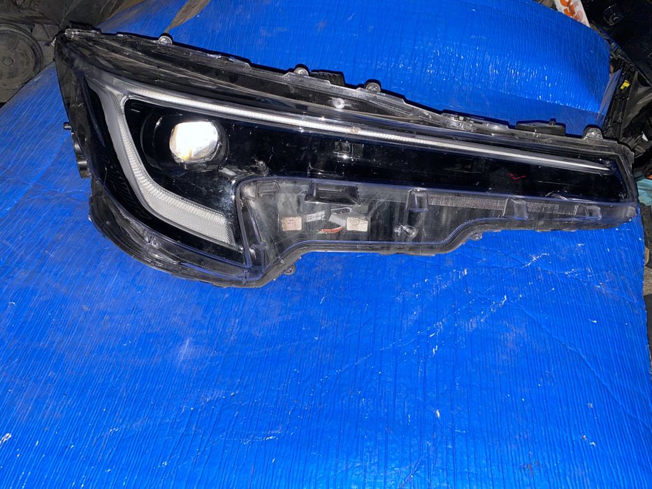 Far Toyota Corolla E210 facelift 2023 - 2025 Far dreapta led