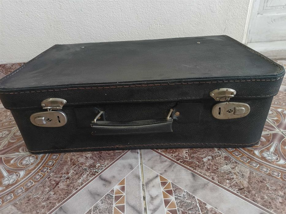 2 Geamantan mari retro vechi anii '70/valize vintage