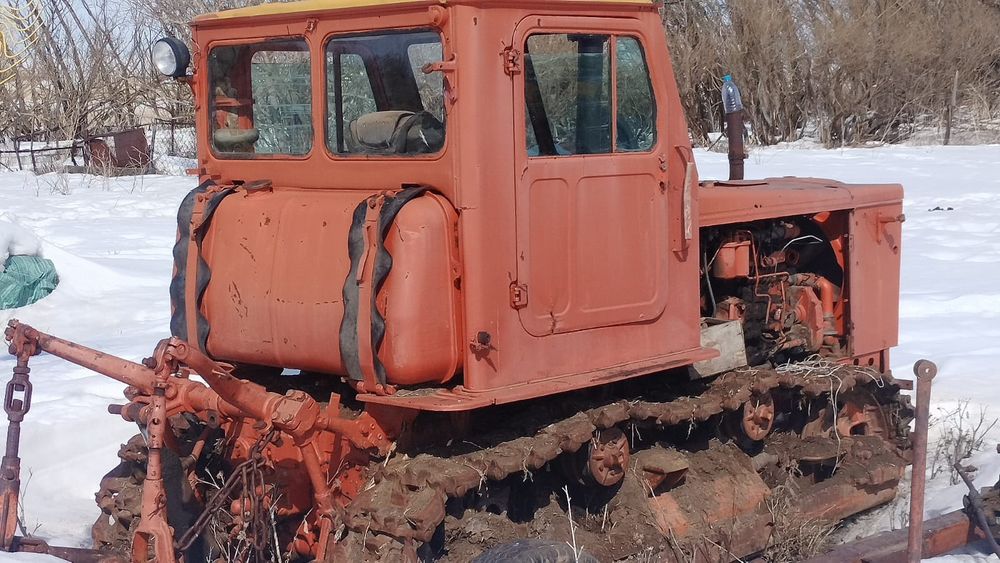 Продается трактор т-4