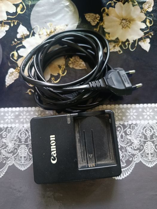 Сотилади фотоаппарат CANON 450D