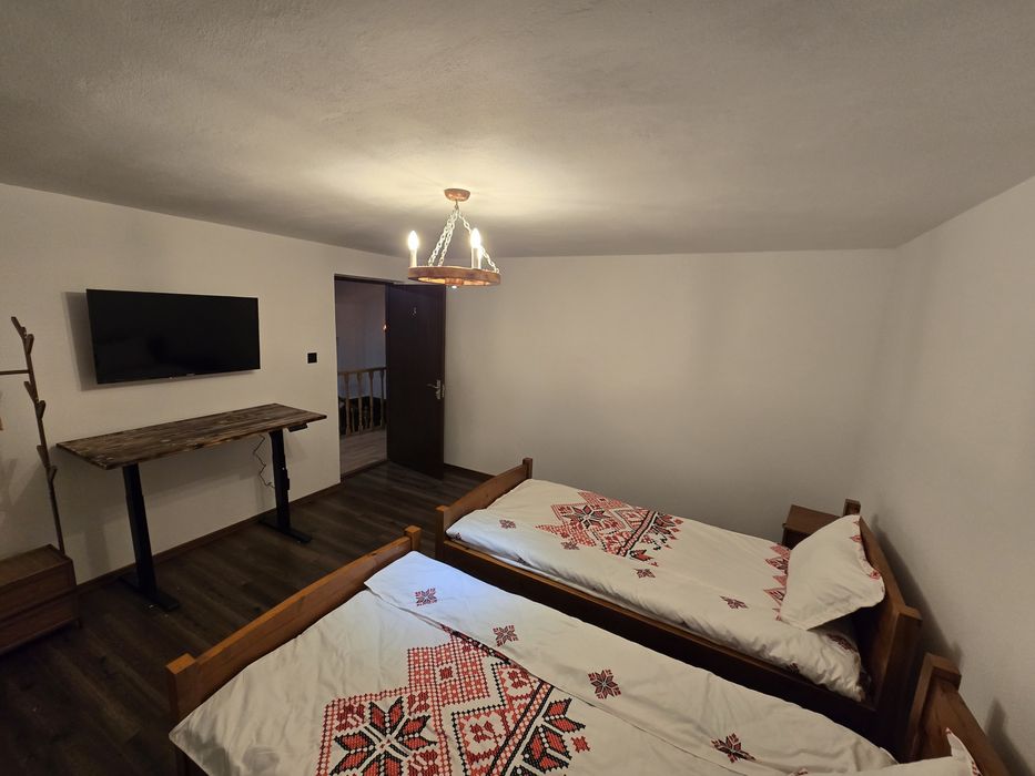 Inchiriem cabana pensiune  pentru Paste, sejururi /evenimente Olanesti