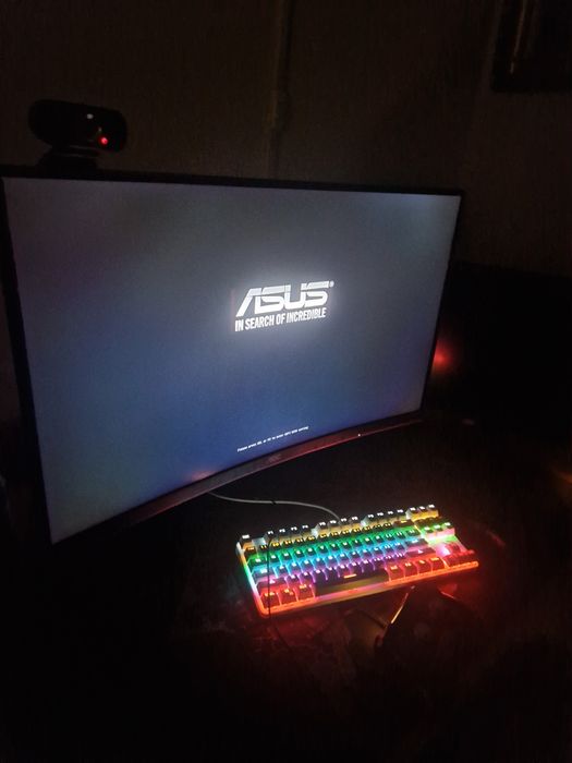 Monitor AOC 165hz cu overclock