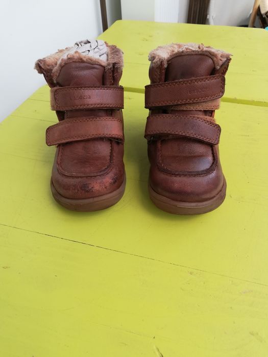 Vând ghete Lasocki din piele, îmblănite, mărimea 24